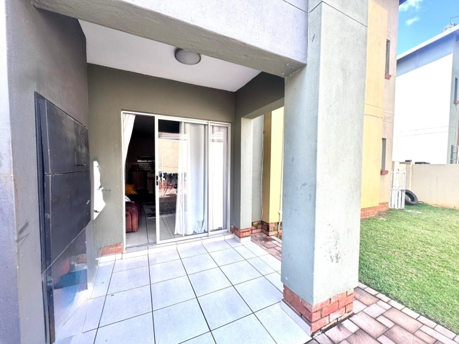 2 Bedroom Property for Sale in Waterval East North West